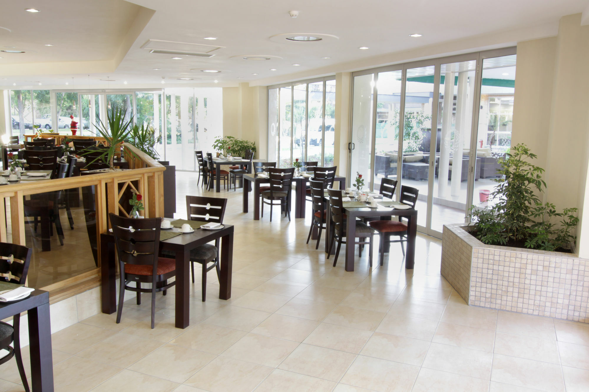 Cresta Lodge גאבורון מראה חיצוני תמונה